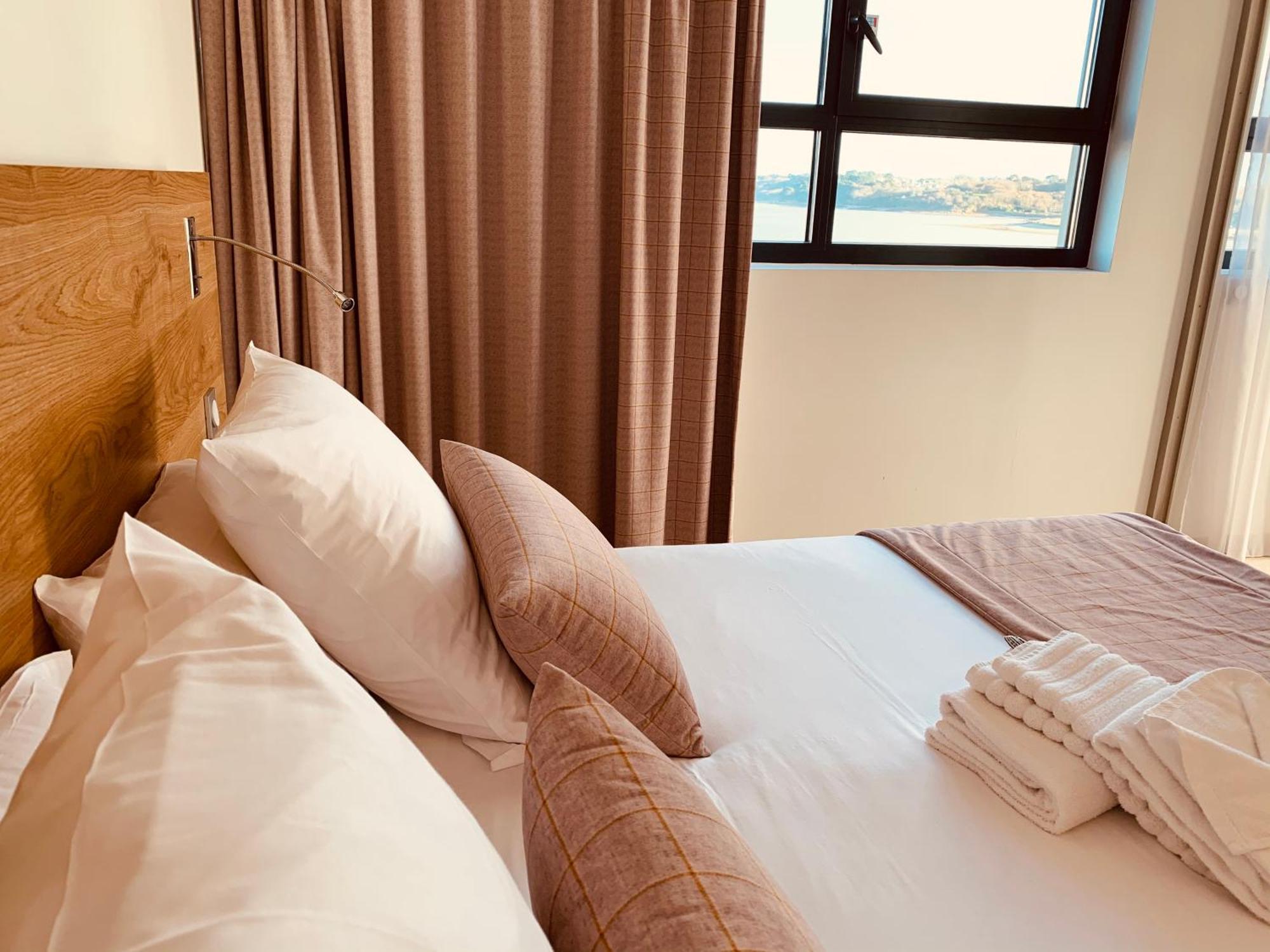 פרוס-גירק Le Nautica Hotel מראה חיצוני תמונה